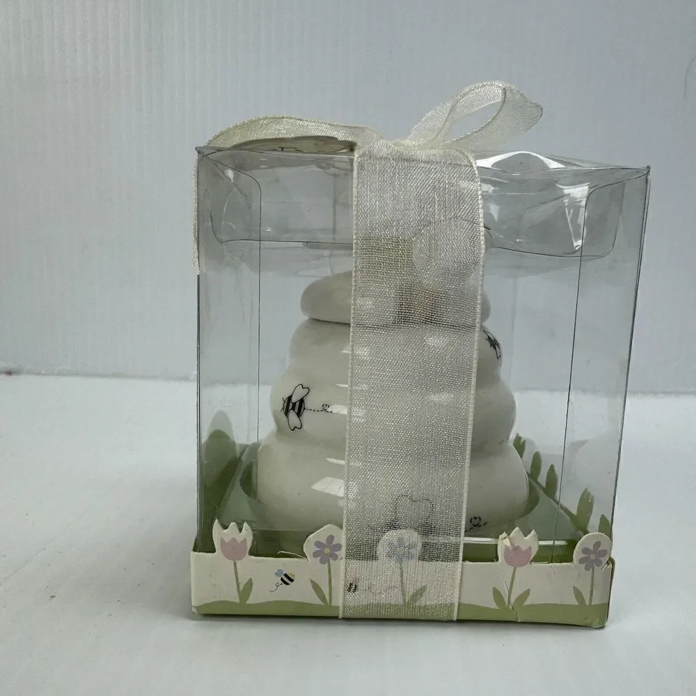 Kate Aspen Meant to Bee Ceramic Honey Pot with Wooden Dipper